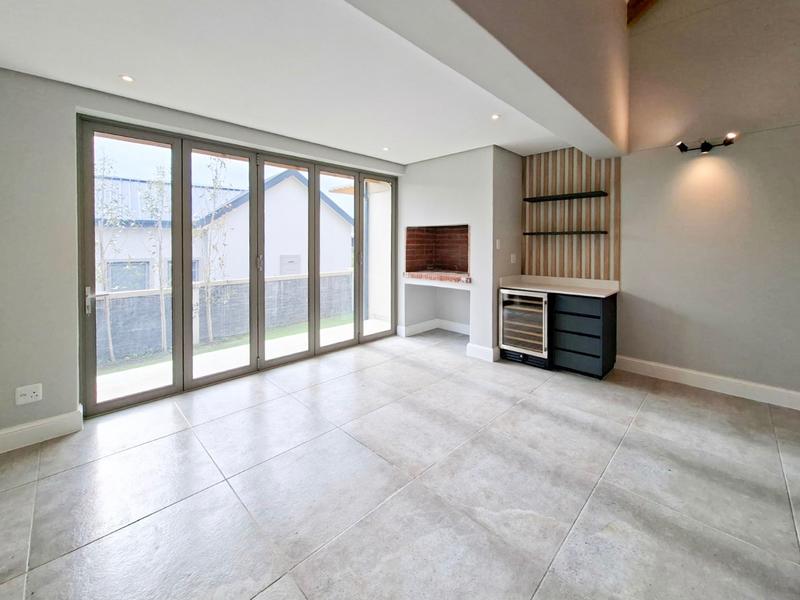 4 Bedroom Property for Sale in Kingswood Golf Estate Western Cape